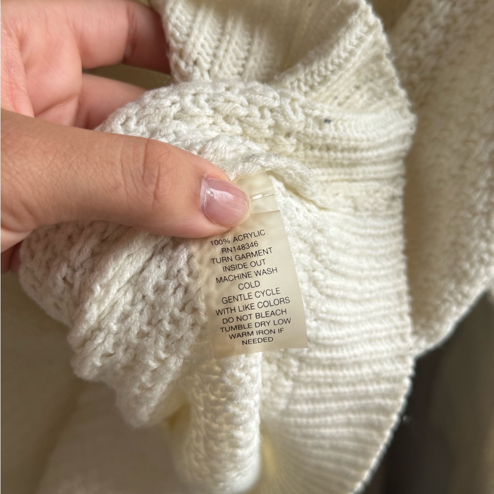 dELiA*s Cream Knit Sweater | Medium - Picture 3 of 5